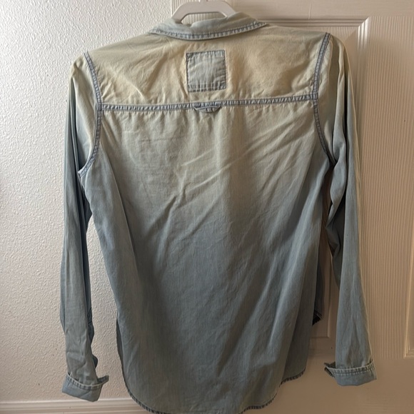Abercrombie & Fitch Ombré Denim Button-Up Shirt - Size Small - Picture 5 of 5